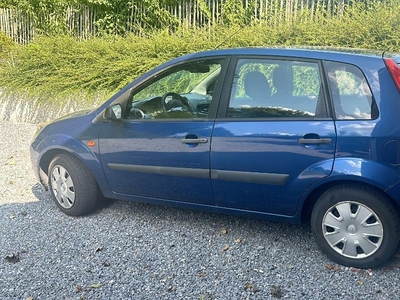 ford fiesta pret a immatriculer 1400cc diesel 4 portes