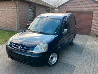 ✅Peugeot Partner 1,4 Benzine lichte vracht gekeurd v verkoop