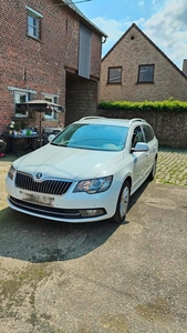 Skoda Superb 1.6 CR TDI. 1ste HAND*Navi/ Cruise/Pdc/2014bwj