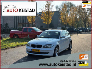 BMW 1-serie 116i BUSINESS CLIMA/CRUISE/NAVIGATIE! VELE OPTIES!