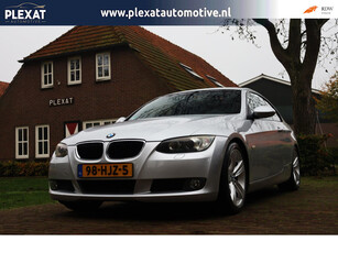 BMW 3-serie Coupé 320i Executive Aut. | Luxe Leder | NL. Auto | Volledige Historie | Parkeersensoren | Lichtmetaal | NAP |