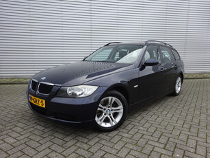 BMW 3 Serie Touring 318i Business Line Automaat / Navi / Trekhaak / Climaat / Cruise / Lm velgen