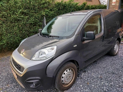 camionnette Fiat Fiorino