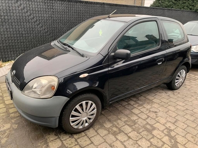 Toyota Yaris 1.0 benzine / klaar om te registreren