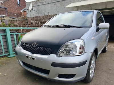 Toyota yaris / 1300 vvti / essence ️2003 / km 78000