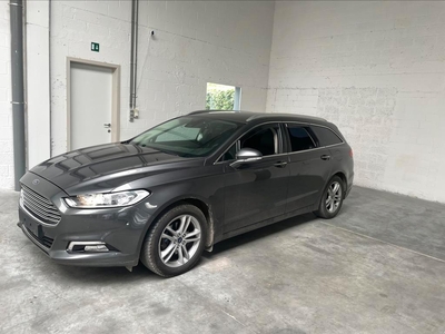 Ford Mondeo 2.0 Tdci 1102017 365000km ful optie
