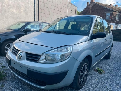 Renault scenic 1.5dci prêt à immatriculé