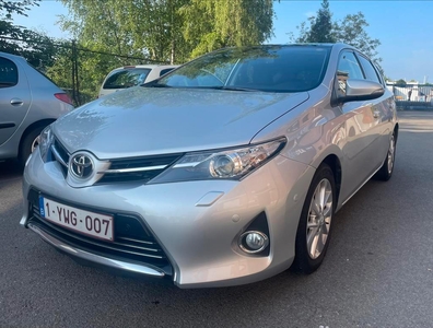 Toyota Auris 2.0D FULLLL OPTIONS