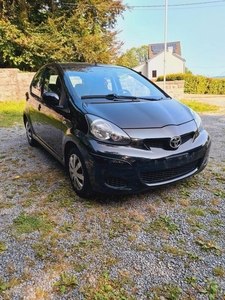 A vendre Toyota Aygo 10/2010 euro 5 Essence 115 685 KM