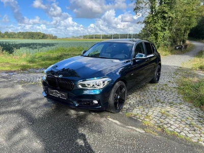 BMW 118I / AUTOMAAT / FULL LED / CARPLAY / PANO / GARANTIE