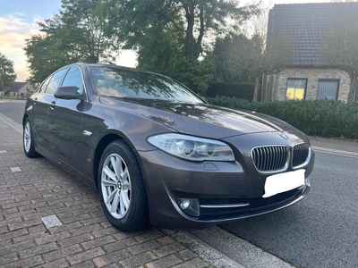 BMW 520D van 2011 met groot navigatie en veel optie!!!