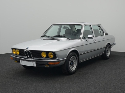 BMW 545i E12 TURBO