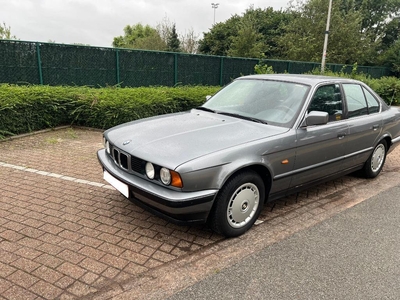 BMW E34 520i 131000 km 6 cilinder 24v