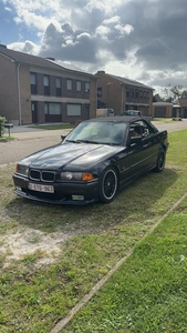 BMW e36 cabrio 320i