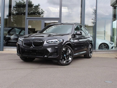 BMW X3 M iX3 Sport / PANO / LASER / KEYL / HUD / 360CAM / TR