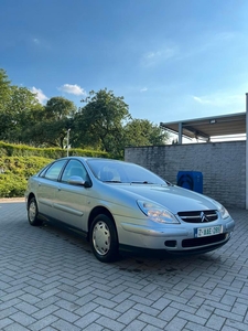 Citroën C5 benzine start en rijdt perfect!