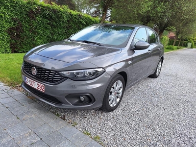 Fiat tipo 2018 essence