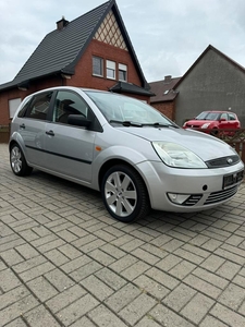 Ford fiesta 1.4 benzine met airco al gekeurd