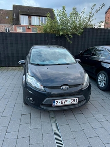 Ford Fiesta 1.6 Tdci EURO 5 REEDS GEKEURD VOOR VERKOOP