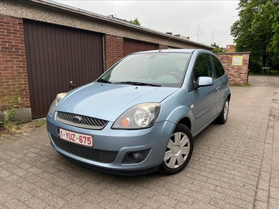 Ford fiësta 1.3 benzine 69 pk met airco