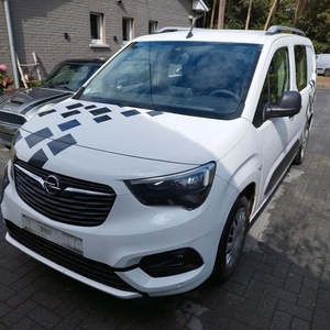 Opel Combo dubbel cabine 2020 lichte schade