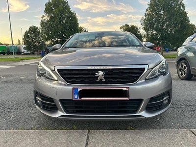 Peugeot 308 style 2019 essence 1.2 euro 6d-temp full options