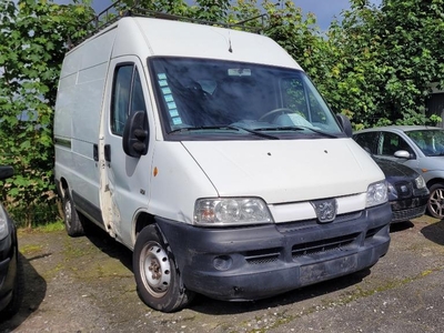 peugeot boxer 2.8hdi AIRCO TREKHAAK 175000km 2005