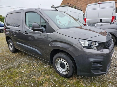 Peugeot Partner 1.6HDI 100PK NAVI PDC CRUISE AIRCO