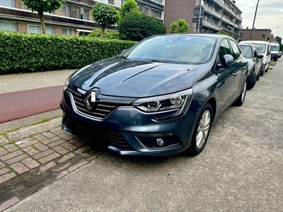 Renault megane 1.2 benzine gekeurd