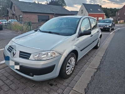 Renault megane 1.6 benzine met airco