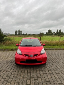 Toyota aygo 1.0 binzen .