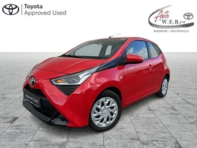 Toyota Aygo 1.0 essence x-play2 android /