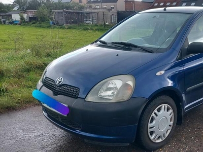 Toyota yaris 2001 1.0benzine Gekeurd voor verkoop