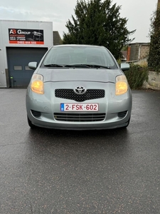 Toyota yaris benzine boite automatique