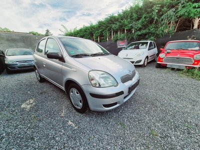 Yaris essence climatisé