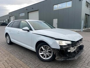 Audi A4 2,0 TDI / carrosserieschade ONLY EXPORT