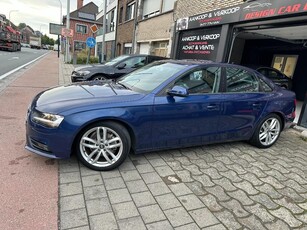 Audi A4 2.0TDI lederen Navigatiewielen 18**1 jaar garantie**