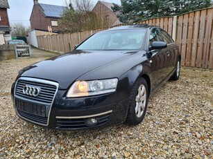 Audi a6 3.2 benzina jaar 2008 met airco full opzion