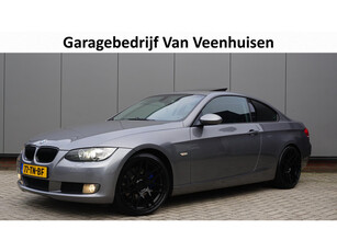 BMW 3-serie Coupé 325i 218pk Automaat Schuif/kanteldak 19inch LM Elek.Trekhaak Leder Xenon Keyless Navi *NL auto*