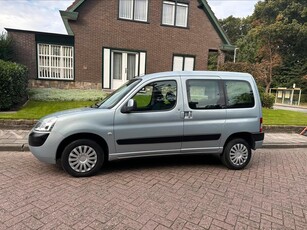 Citroën Berlingo 1.4i benzine 2 schuifdeur trekhaak gekeurd