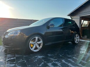 Golf 5 gti pirelli.