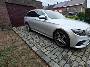 Mercedes Benz E 220d AMG Line 2019 77.500 km Diesel Automati