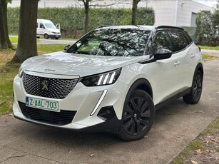 Peugeot 2008 GT Line van jaar 2020 met mega full opties