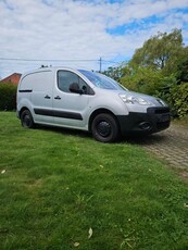 Peugeot partner 1,6 hdi Euro 4 airco 3500 plus btw