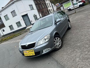 Skoda Octavia Break 1.6 TDi 77kw 2012 année 0032478767323