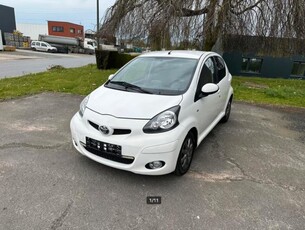 Toyota Aygo Bj..2011..1.0 benzine/100,000km..Euro 5. GPS..