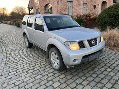 Nissan PATHFINDER 2.5 dCi 16v SE