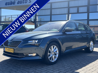 Škoda Superb Combi 2.0 TDI 150 PK DSG Business Edition Navigatie Trekhaak Comfort Stoelen Camera Xenon ACC DAB Canton Audio Stoelverwarming V+A Carplay NL Auto BTW Lage Kilometerstand ! 1e Eigenaar