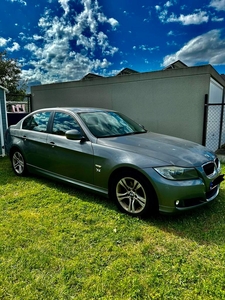 BMW 318D grijs/zilver