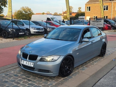 Bmw 318i 2007 benzine